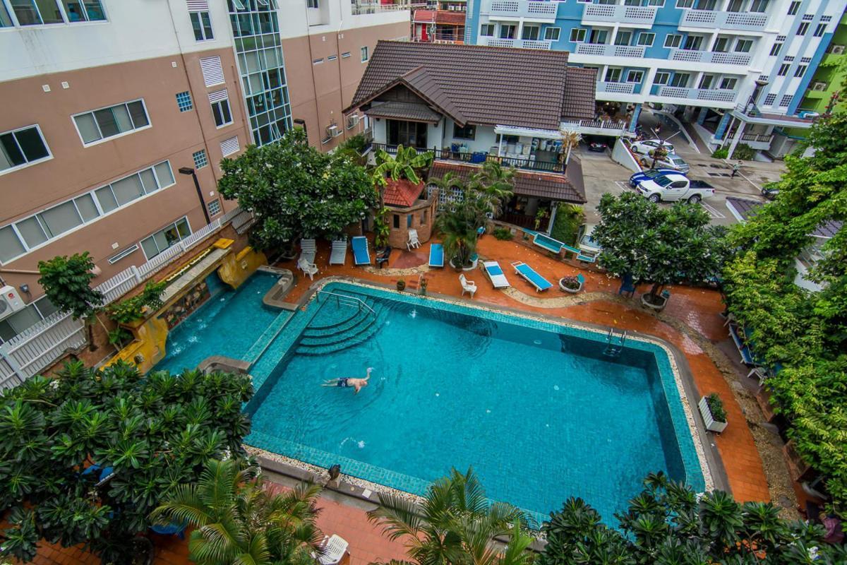 Hotel Sutus Court 7 Pattaya Exteriér fotografie