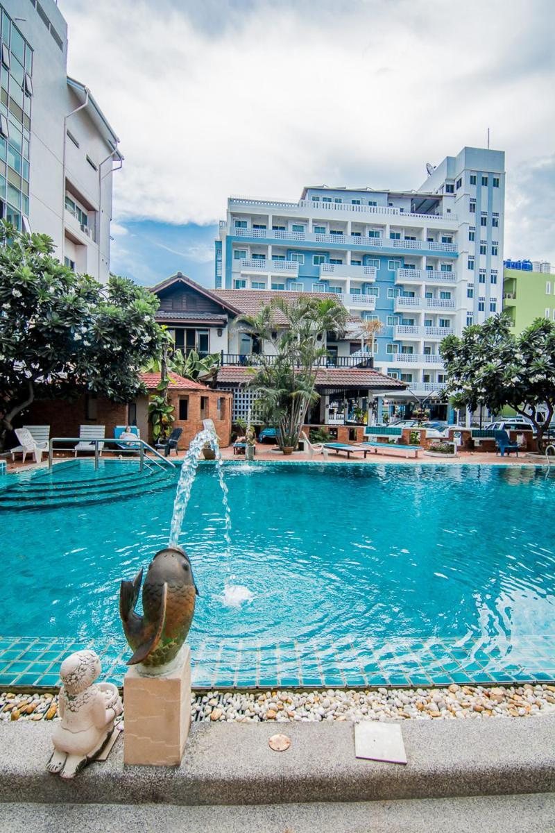 Hotel Sutus Court 7 Pattaya Exteriér fotografie
