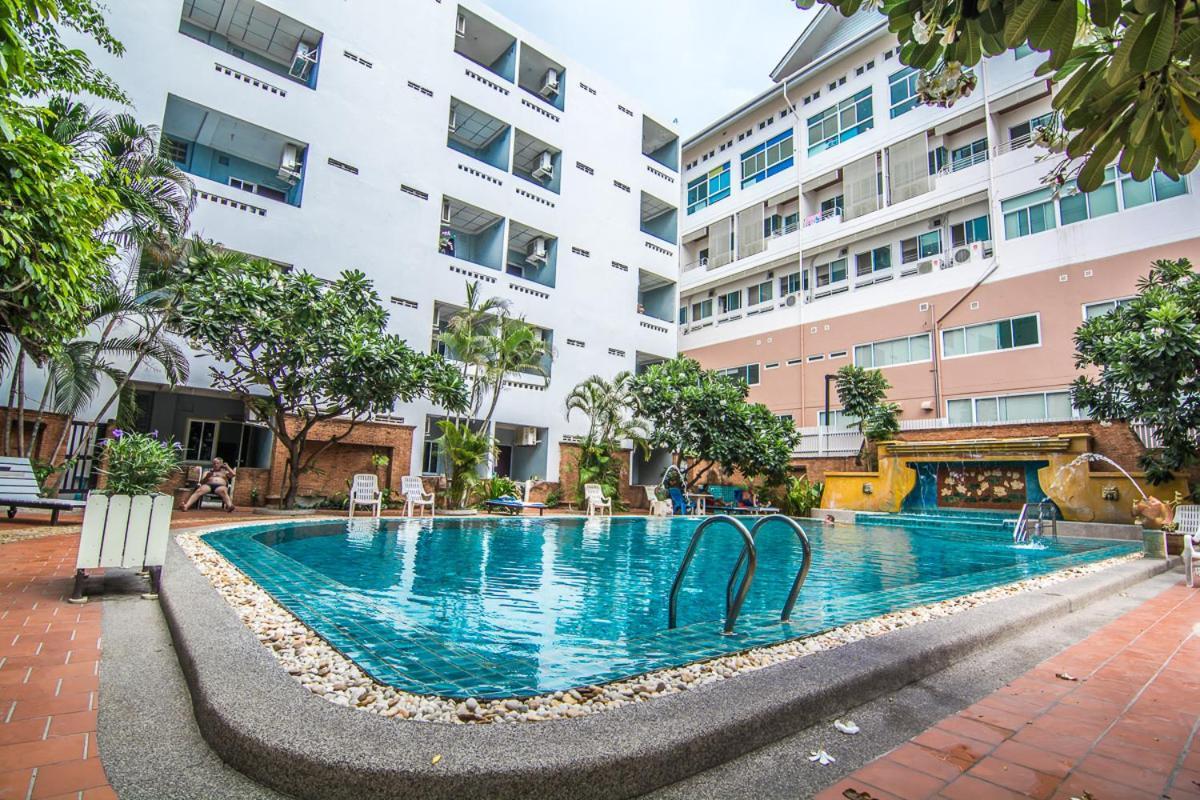 Hotel Sutus Court 7 Pattaya Exteriér fotografie