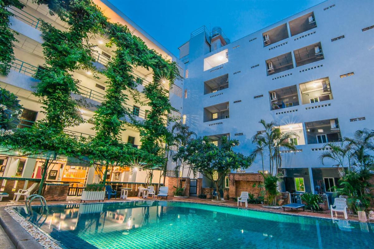 Hotel Sutus Court 7 Pattaya Exteriér fotografie